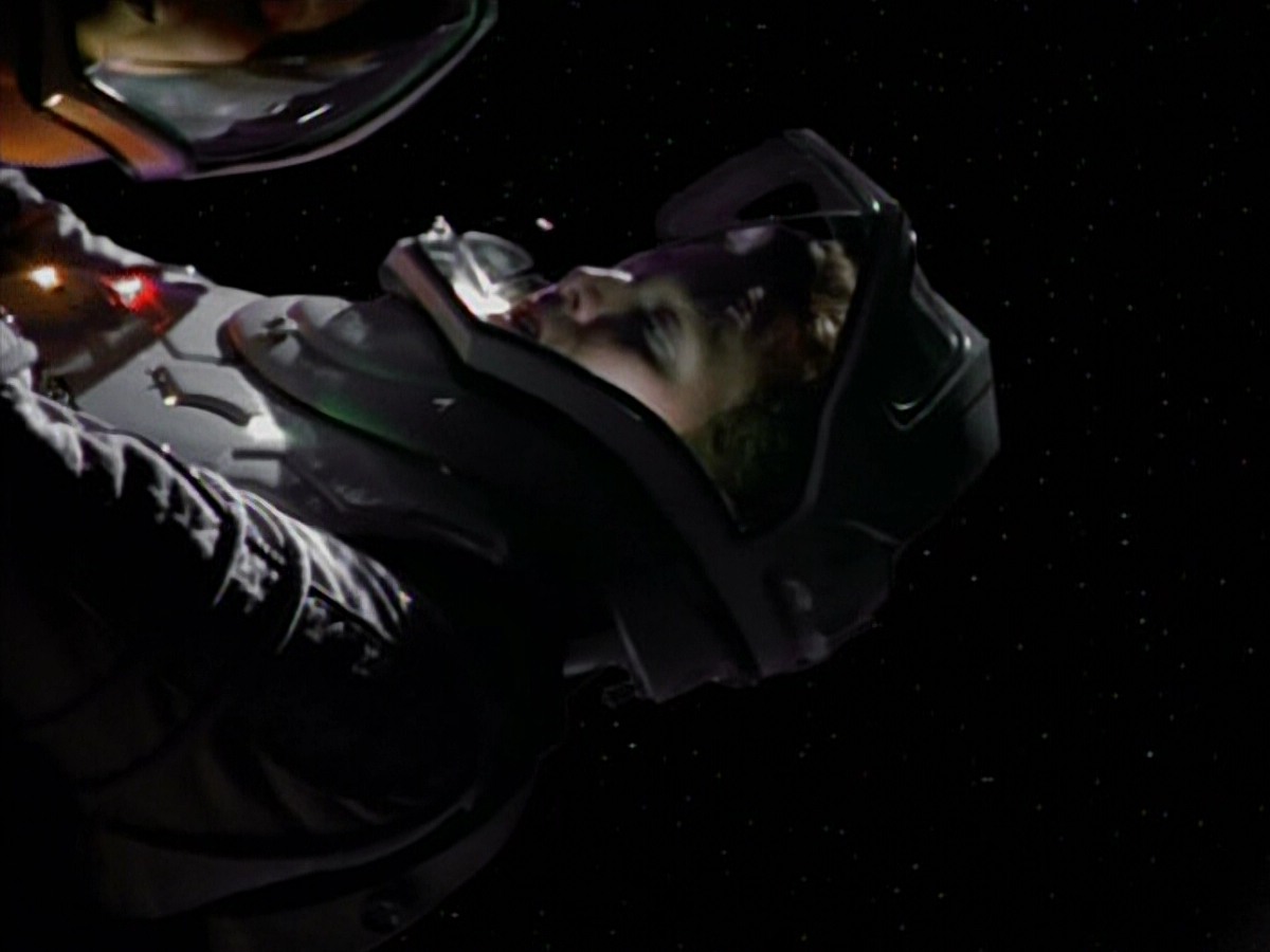 extant_StarTrekVoyager_4x03-DayOfHonor_3228.jpg