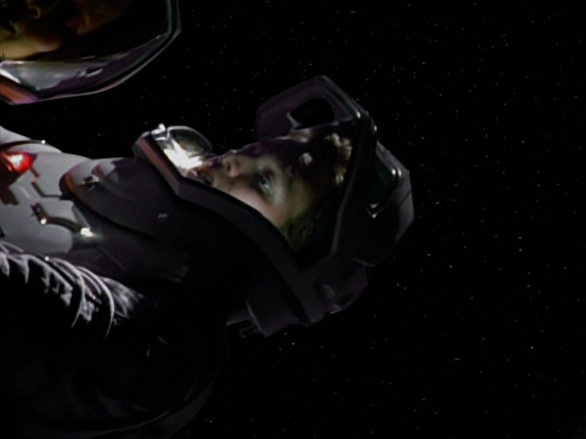 extant_StarTrekVoyager_4x03-DayOfHonor_3229.jpg