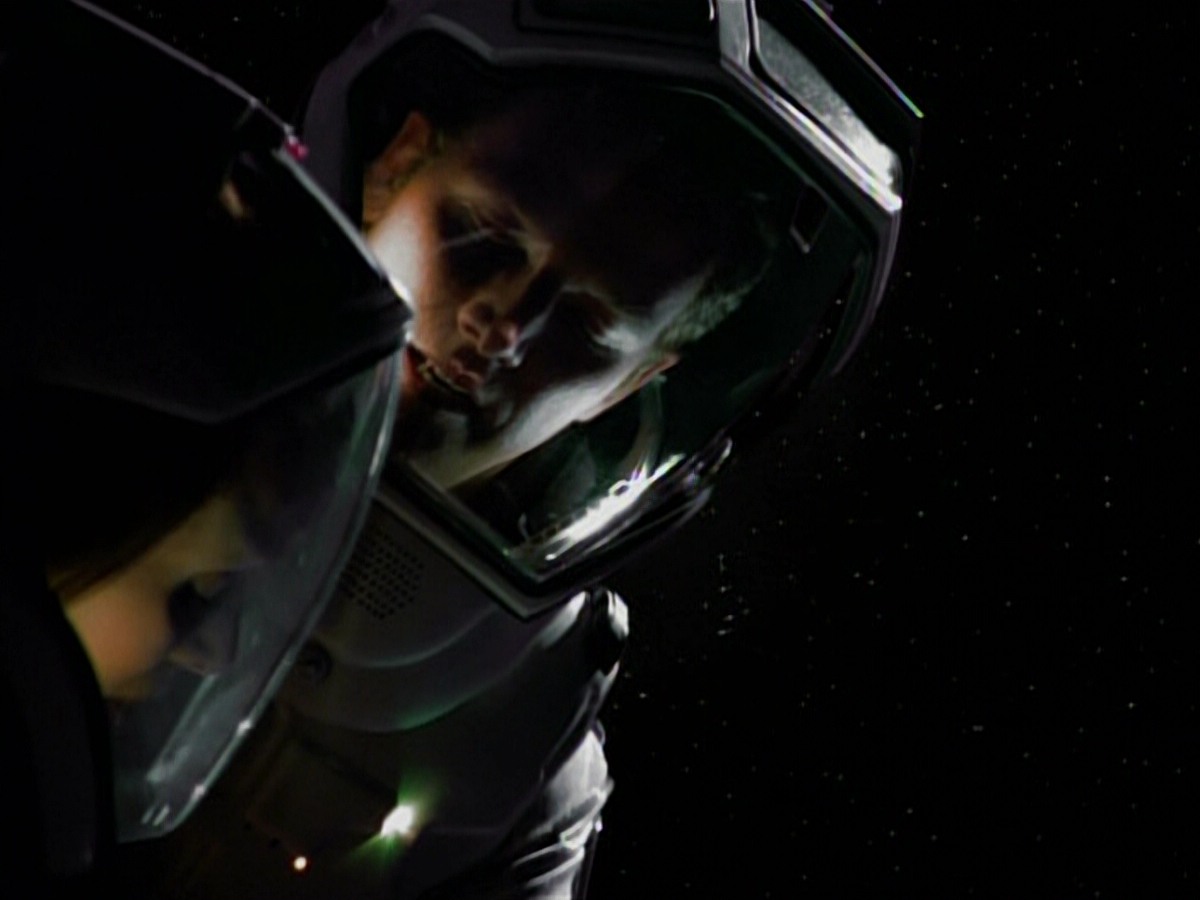 extant_StarTrekVoyager_4x03-DayOfHonor_3245.jpg
