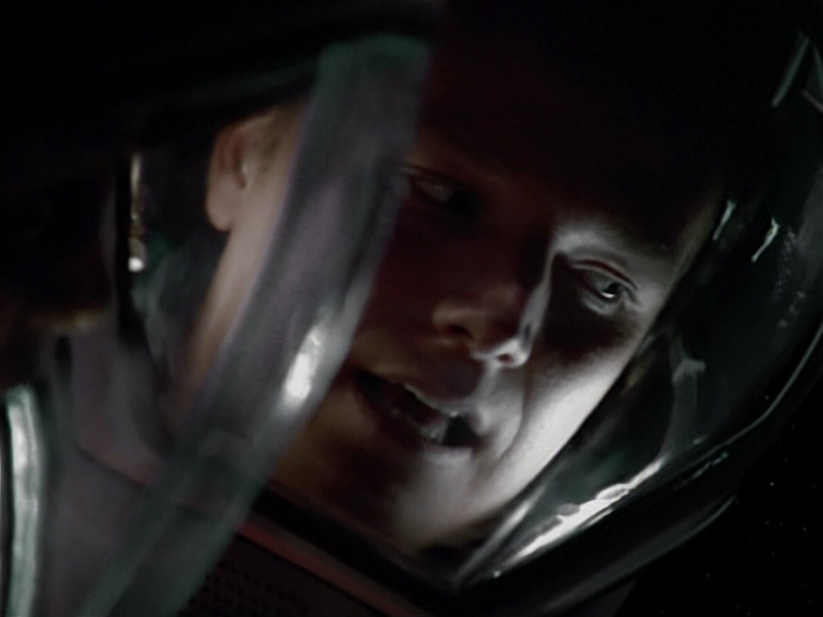 extant_StarTrekVoyager_4x03-DayOfHonor_3266.jpg