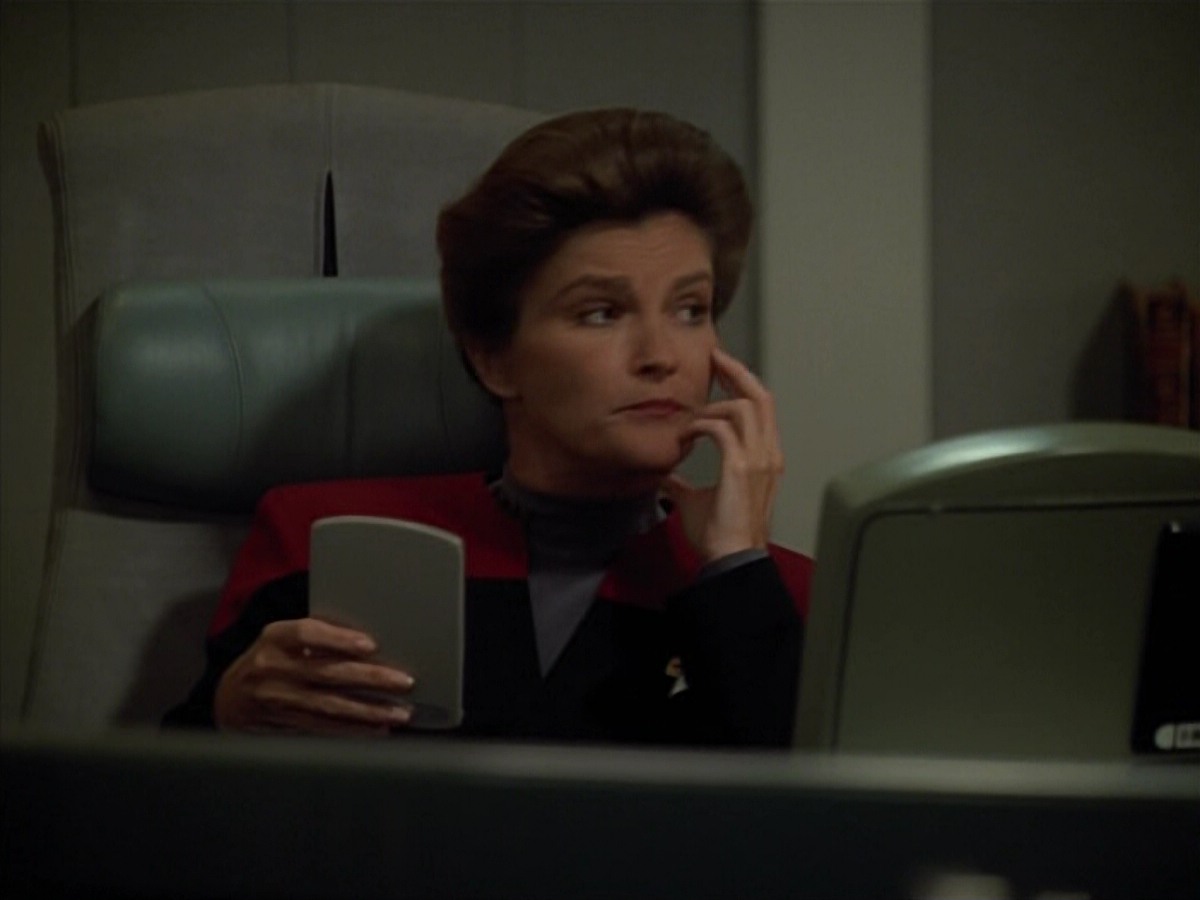 extant_StarTrekVoyager_4x03-DayOfHonor_3307.jpg