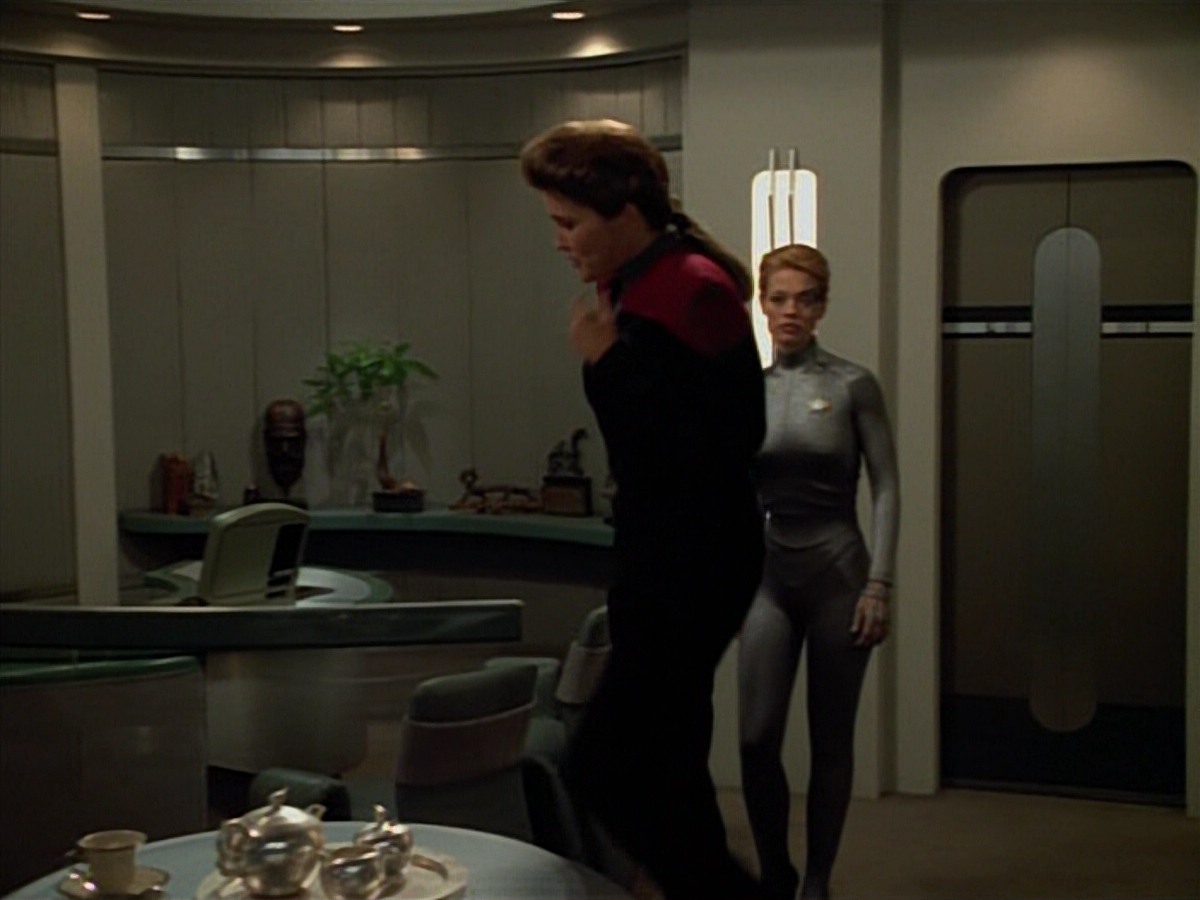 extant_StarTrekVoyager_4x03-DayOfHonor_3352.jpg