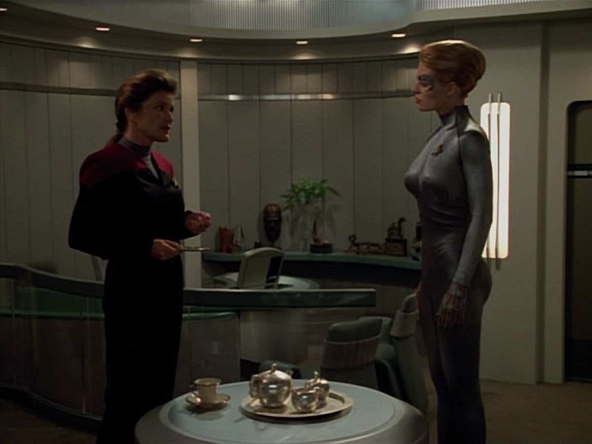extant_StarTrekVoyager_4x03-DayOfHonor_3364.jpg