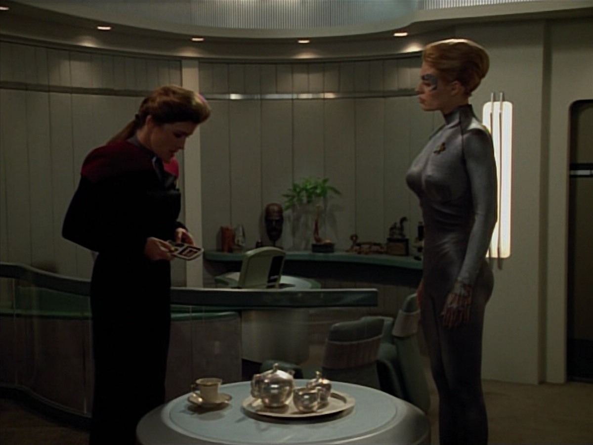 extant_StarTrekVoyager_4x03-DayOfHonor_3367.jpg