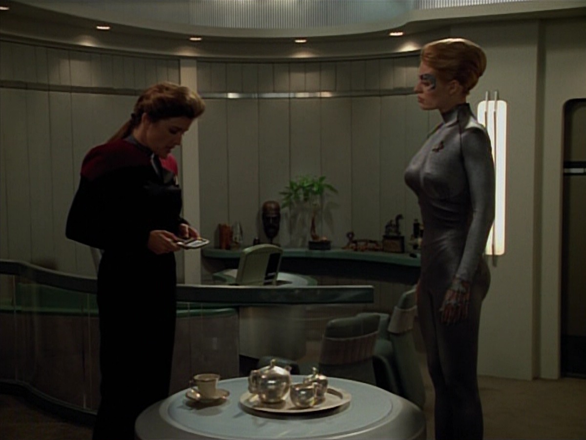 extant_StarTrekVoyager_4x03-DayOfHonor_3369.jpg