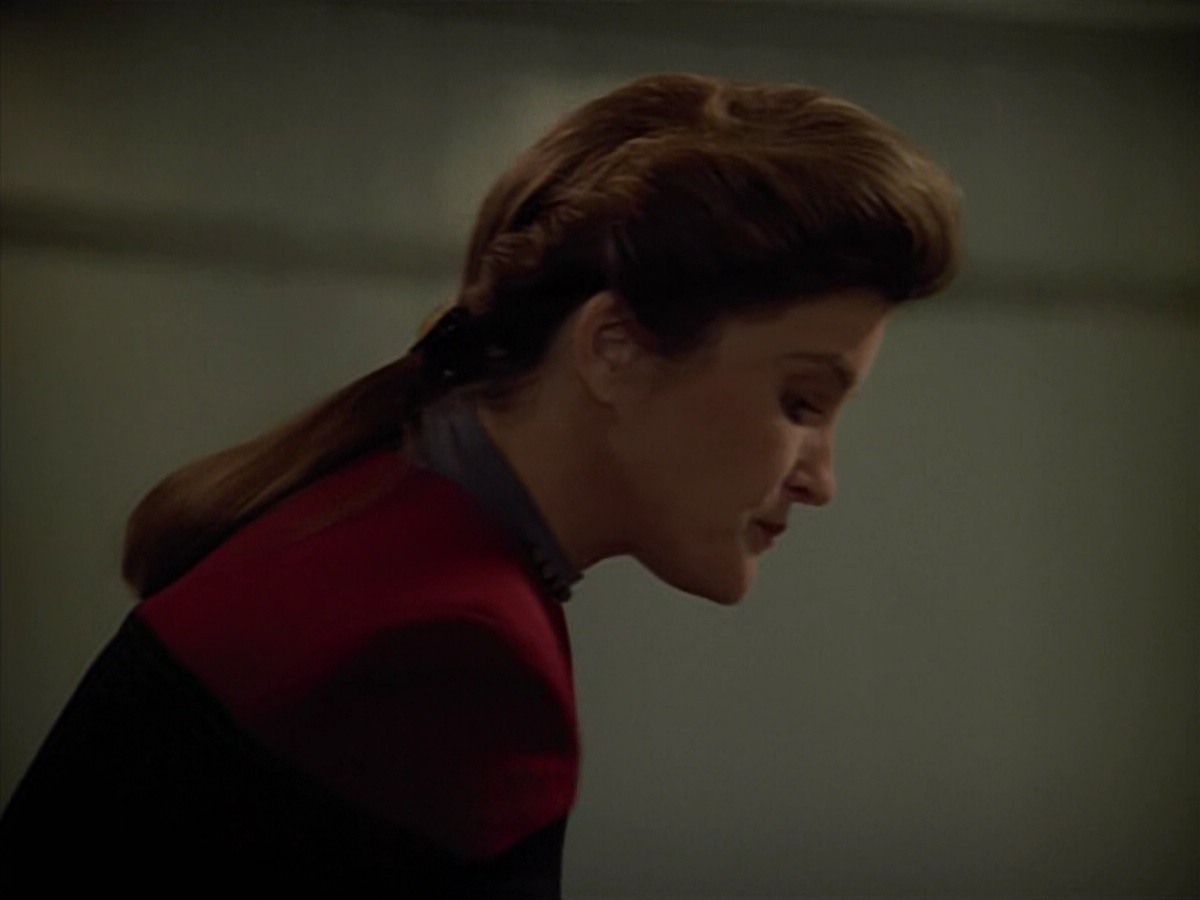 extant_StarTrekVoyager_4x03-DayOfHonor_3407.jpg