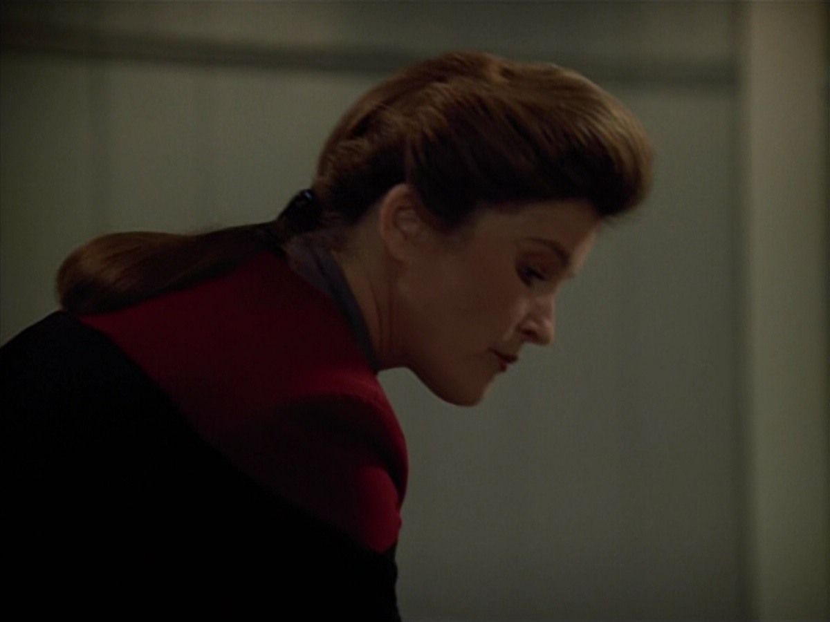extant_StarTrekVoyager_4x03-DayOfHonor_3410.jpg