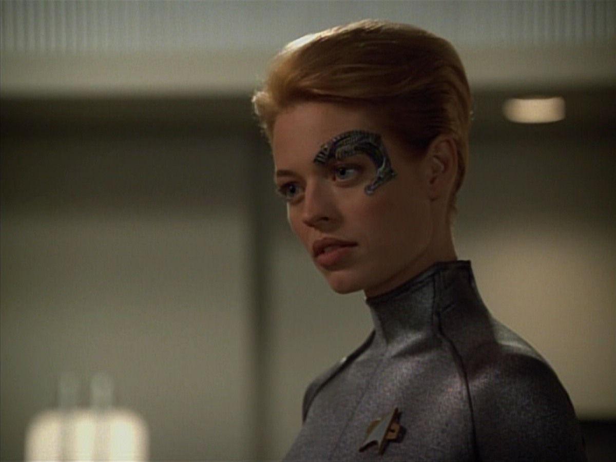 extant_StarTrekVoyager_4x03-DayOfHonor_3417.jpg