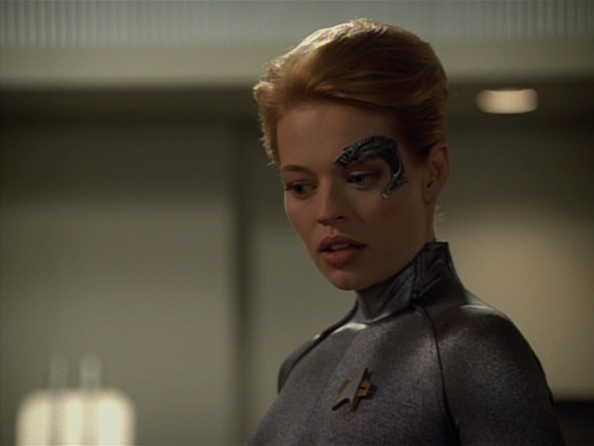extant_StarTrekVoyager_4x03-DayOfHonor_3550.jpg