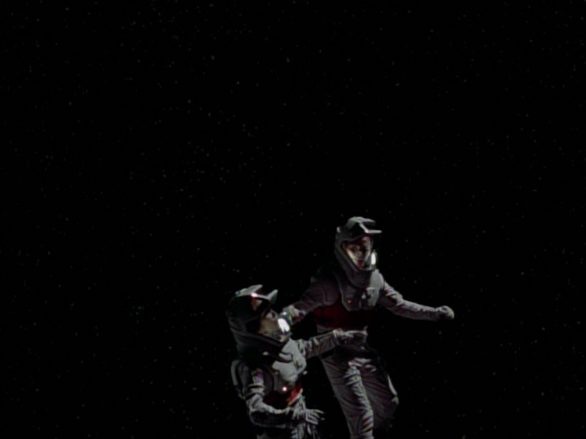 extant_StarTrekVoyager_4x03-DayOfHonor_3655.jpg
