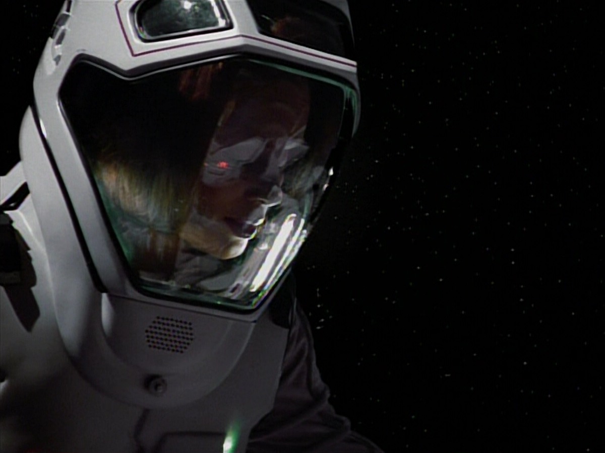 extant_StarTrekVoyager_4x03-DayOfHonor_3665.jpg