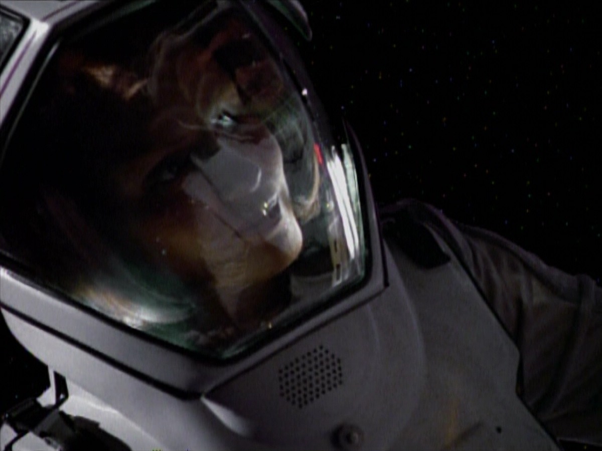 extant_StarTrekVoyager_4x03-DayOfHonor_3672.jpg