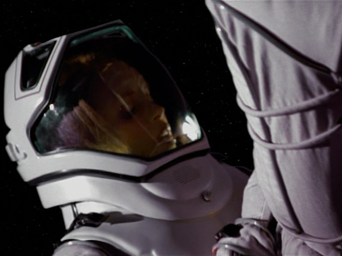 extant_StarTrekVoyager_4x03-DayOfHonor_3698.jpg