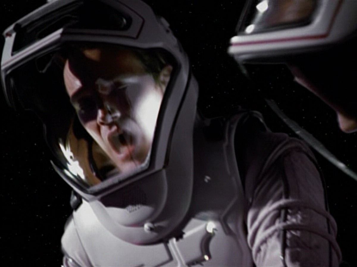 extant_StarTrekVoyager_4x03-DayOfHonor_3723.jpg