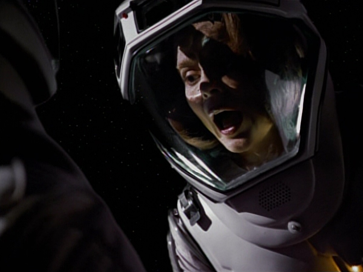 extant_StarTrekVoyager_4x03-DayOfHonor_3726.jpg