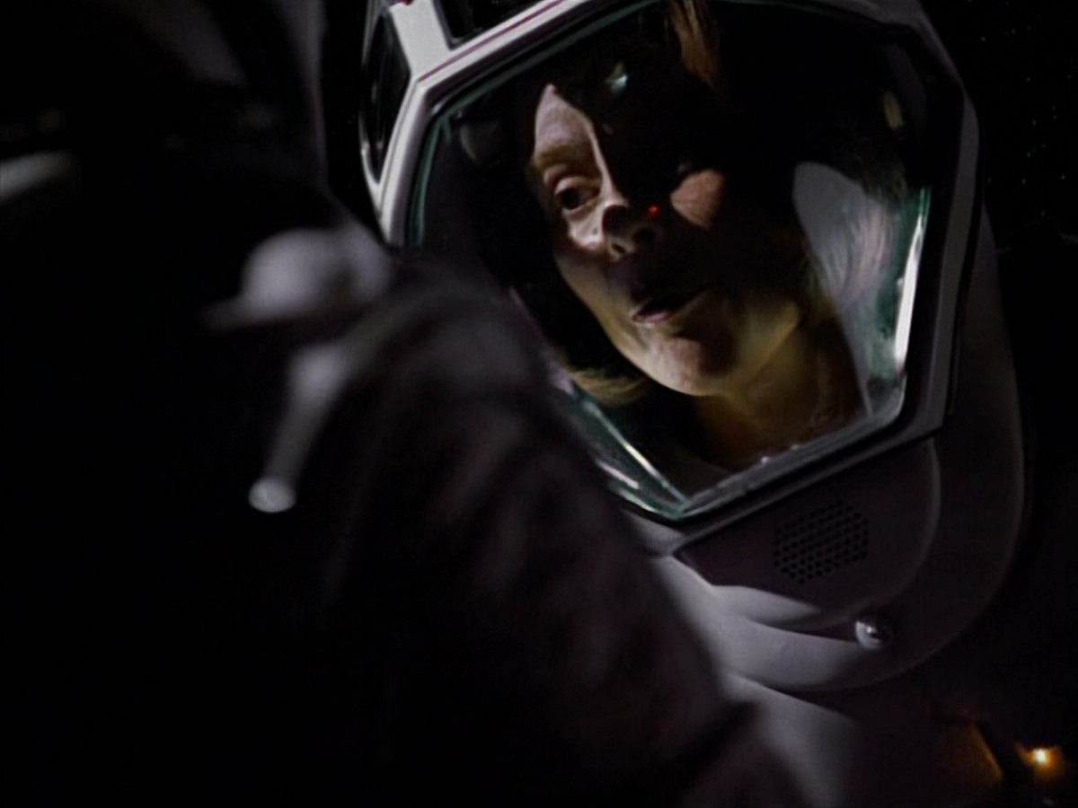 extant_StarTrekVoyager_4x03-DayOfHonor_3727.jpg