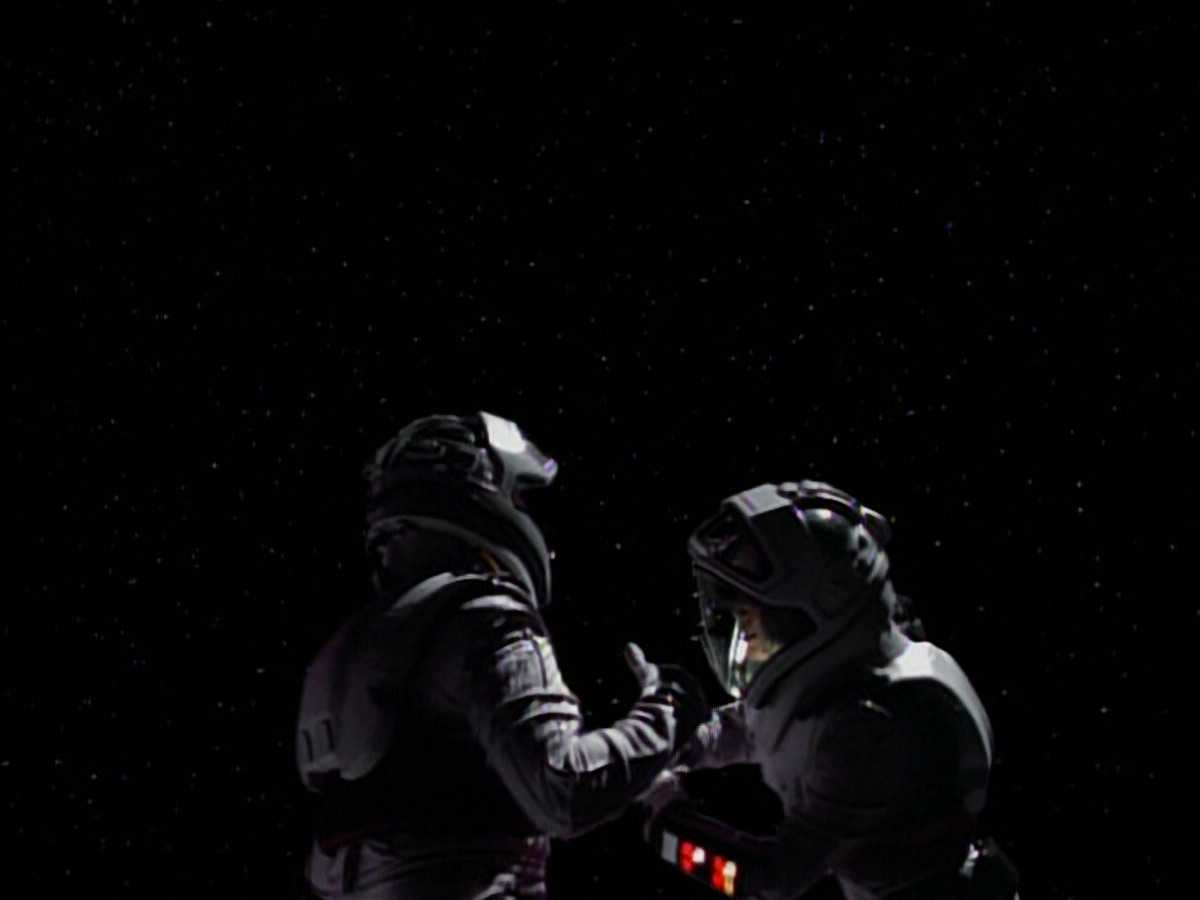 extant_StarTrekVoyager_4x03-DayOfHonor_3734.jpg