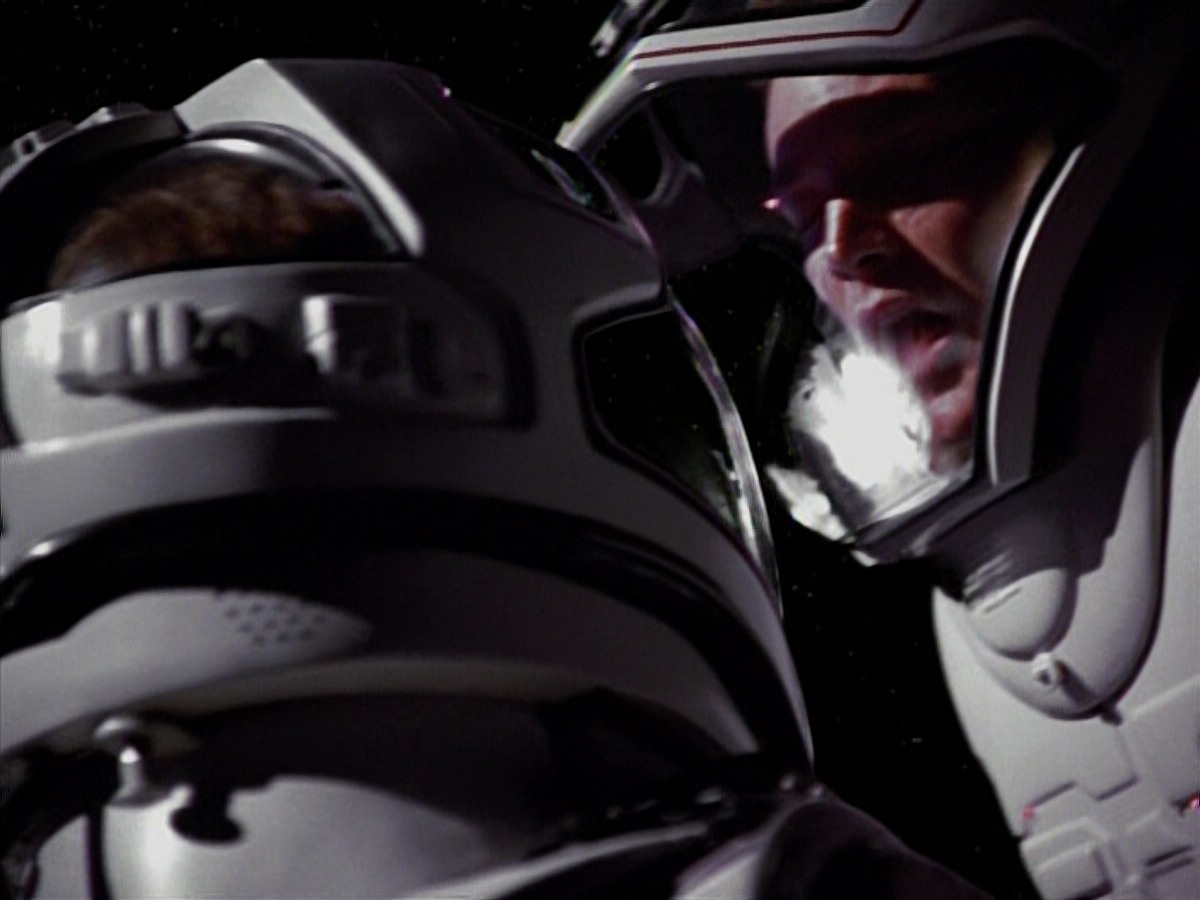 extant_StarTrekVoyager_4x03-DayOfHonor_3750.jpg