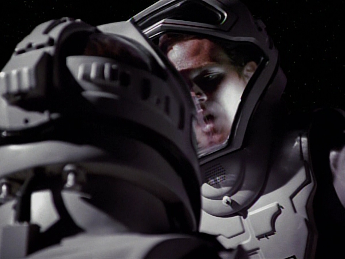 extant_StarTrekVoyager_4x03-DayOfHonor_3754.jpg