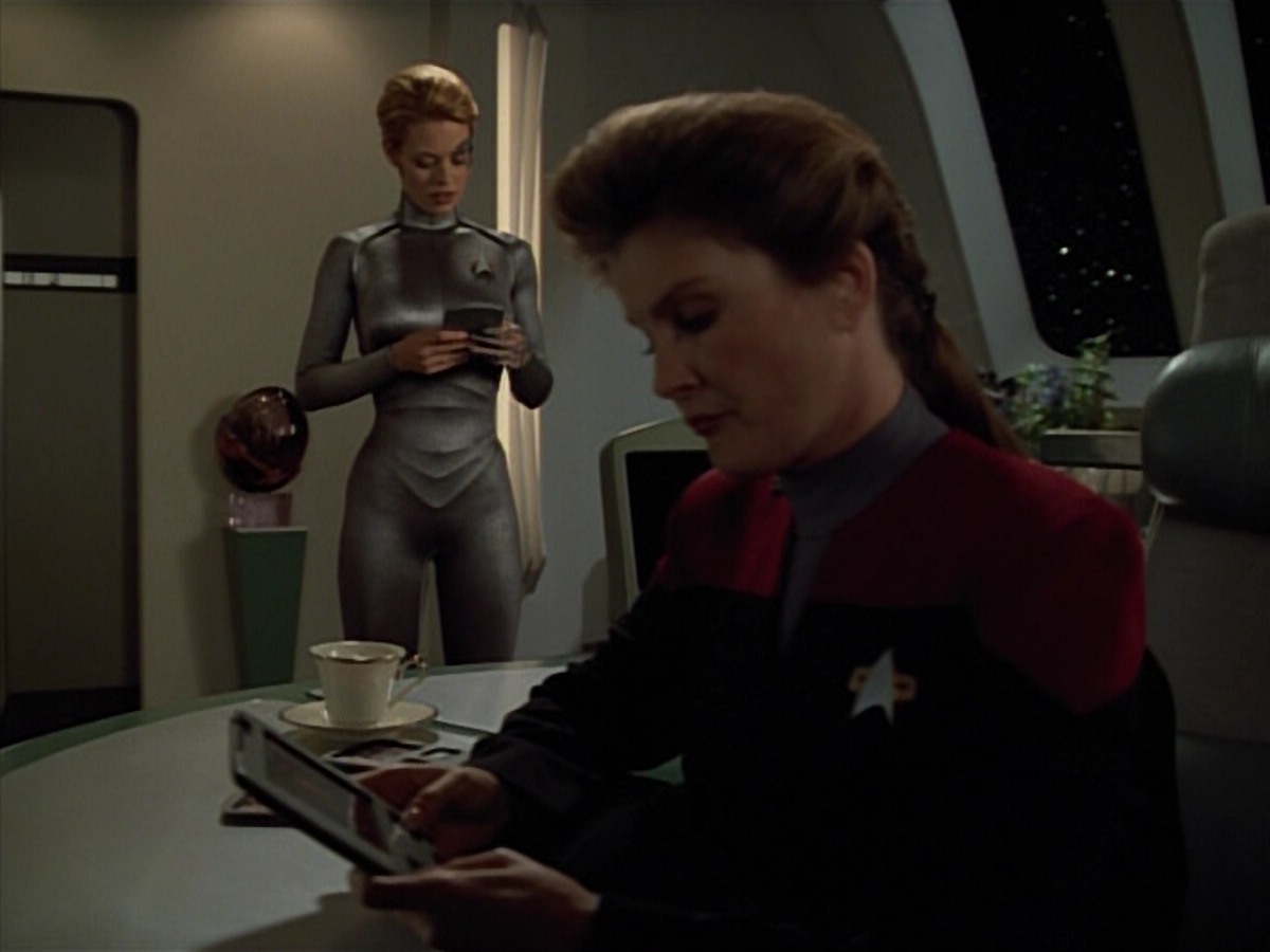 extant_StarTrekVoyager_4x03-DayOfHonor_3819.jpg