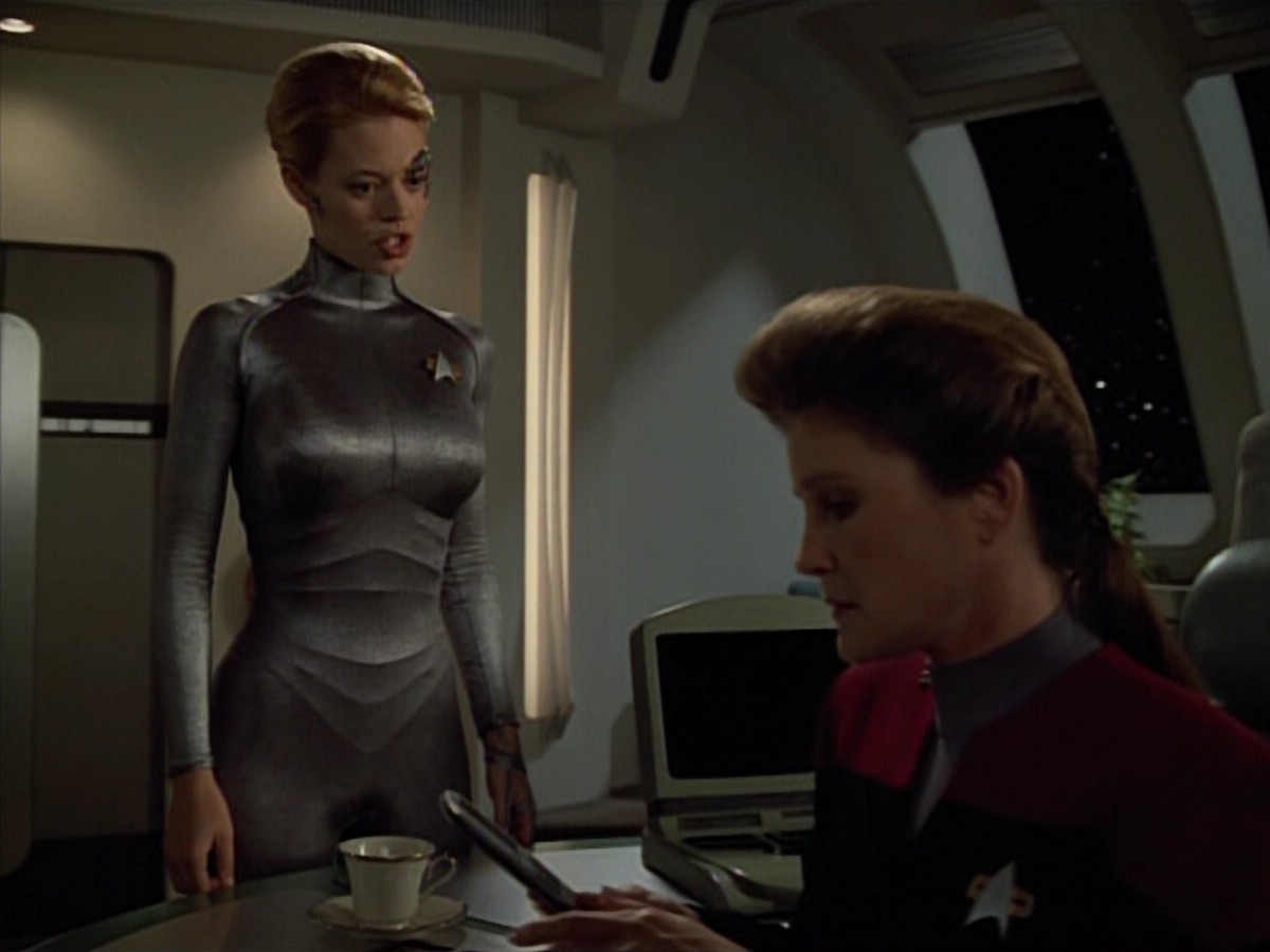 extant_StarTrekVoyager_4x03-DayOfHonor_3829.jpg