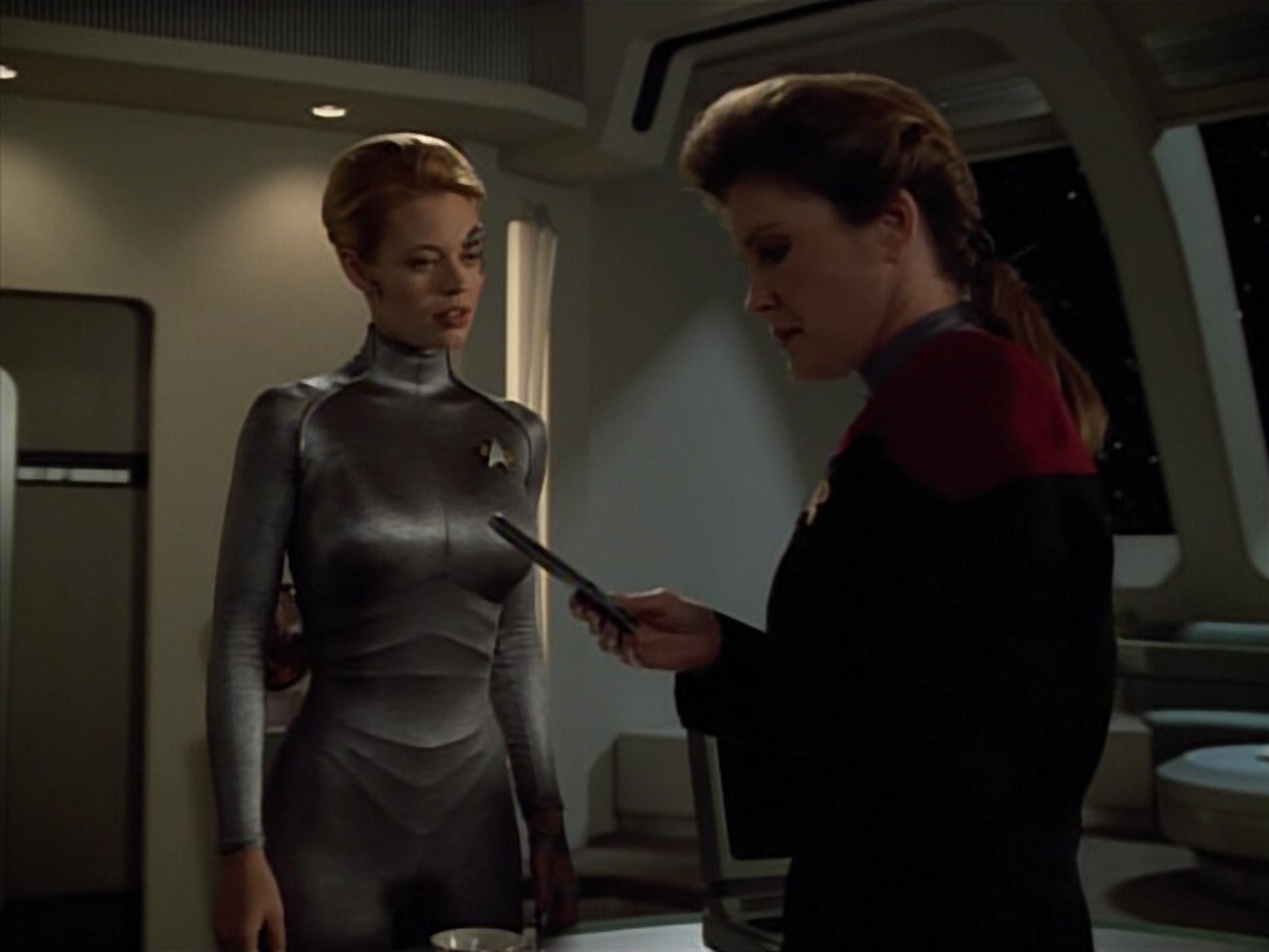 extant_StarTrekVoyager_4x03-DayOfHonor_3839.jpg