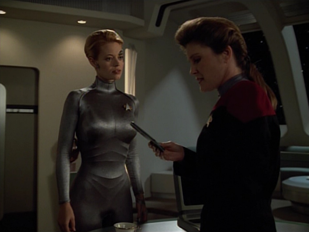 extant_StarTrekVoyager_4x03-DayOfHonor_3841.jpg