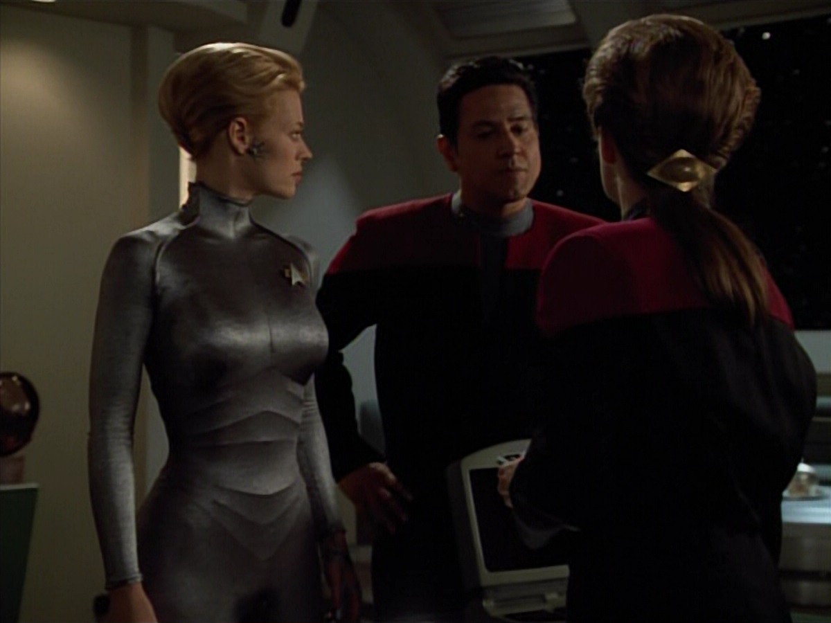 extant_StarTrekVoyager_4x03-DayOfHonor_3854.jpg