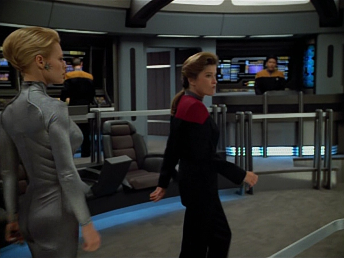 extant_StarTrekVoyager_4x03-DayOfHonor_3887.jpg