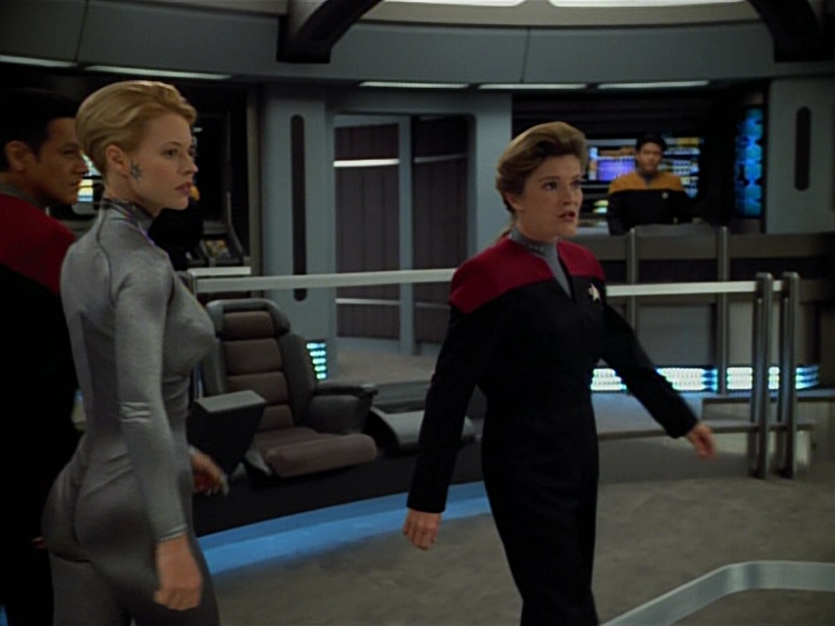 extant_StarTrekVoyager_4x03-DayOfHonor_3888.jpg