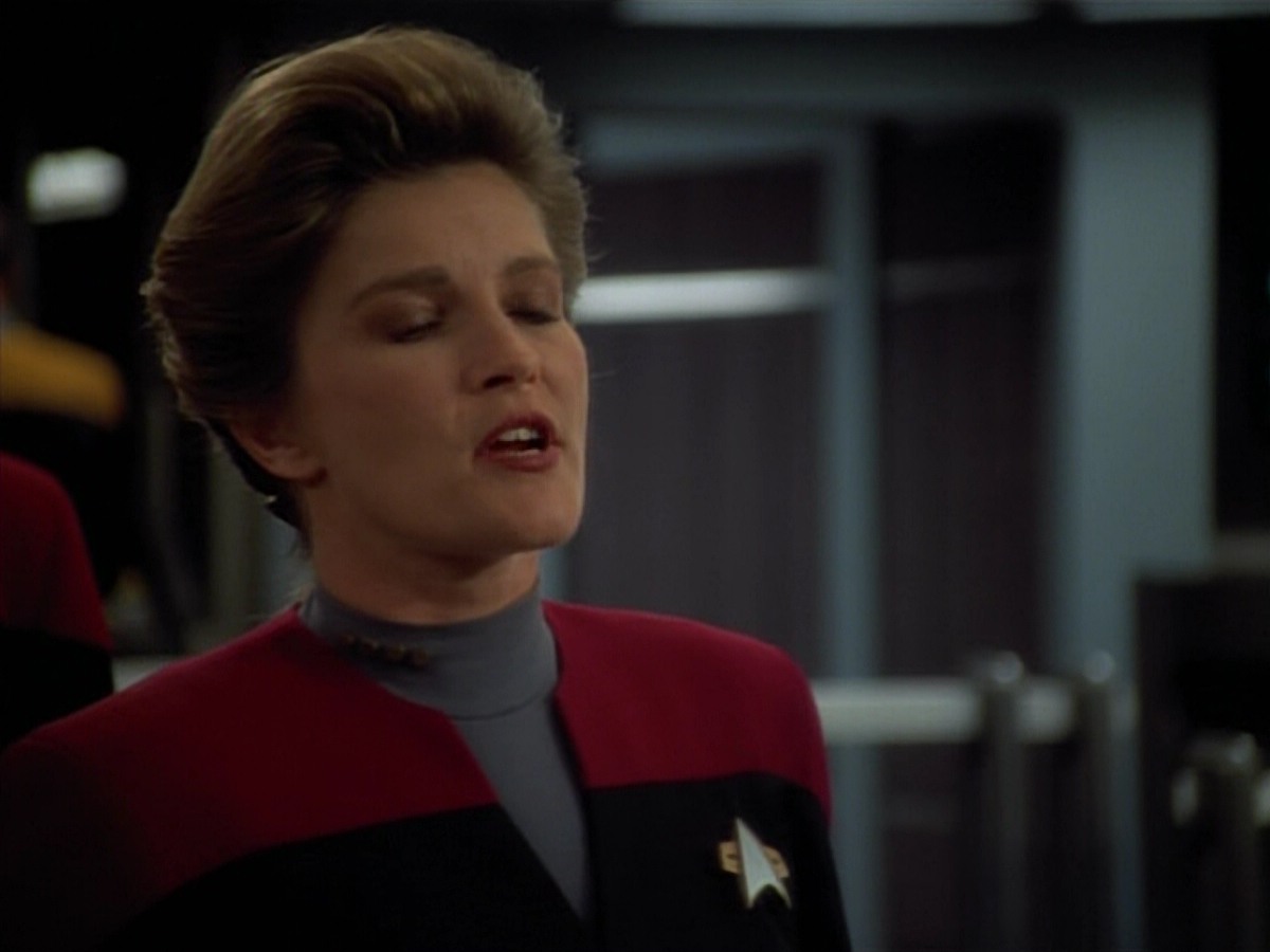 extant_StarTrekVoyager_4x03-DayOfHonor_3896.jpg