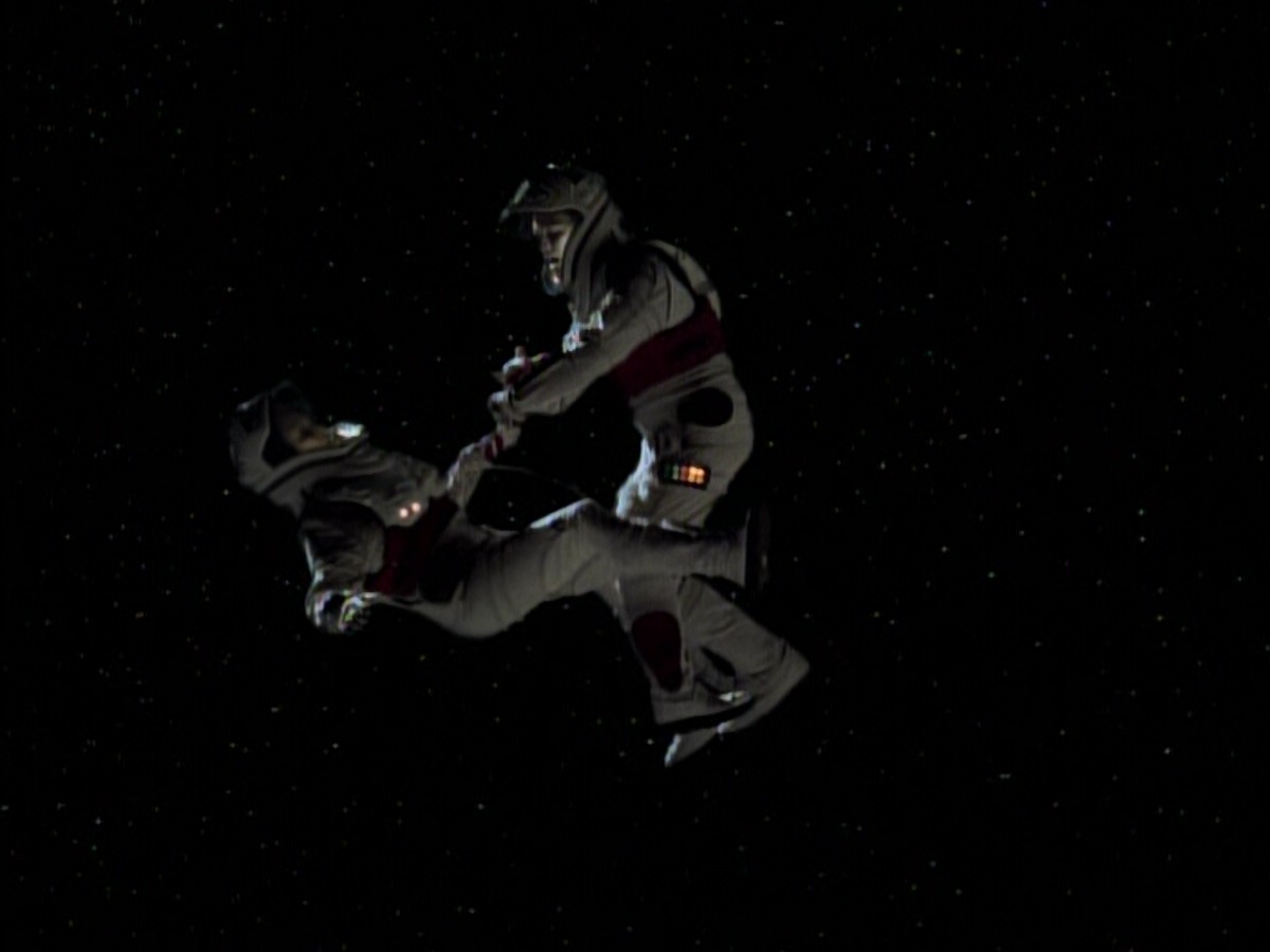 extant_StarTrekVoyager_4x03-DayOfHonor_4013.jpg