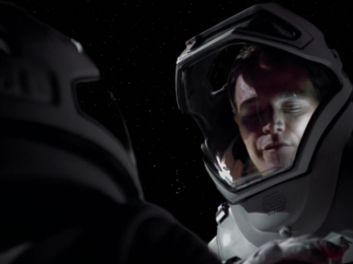 extant_StarTrekVoyager_4x03-DayOfHonor_4018.jpg