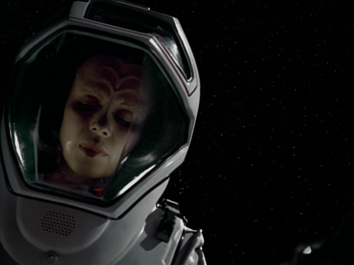 extant_StarTrekVoyager_4x03-DayOfHonor_4027.jpg