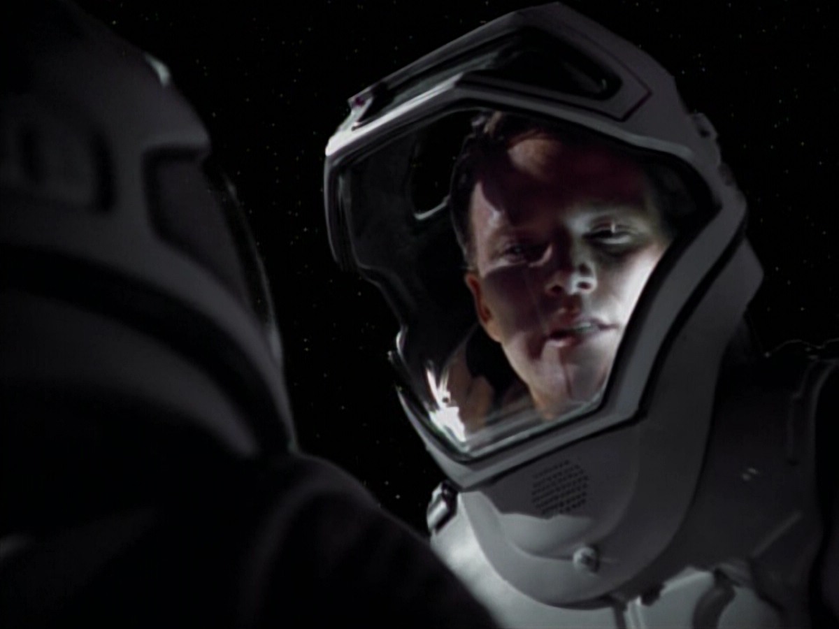 extant_StarTrekVoyager_4x03-DayOfHonor_4033.jpg