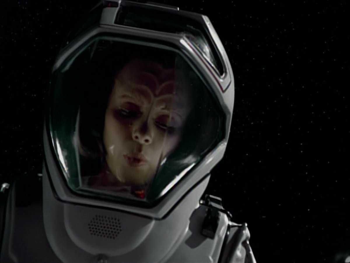 extant_StarTrekVoyager_4x03-DayOfHonor_4039.jpg