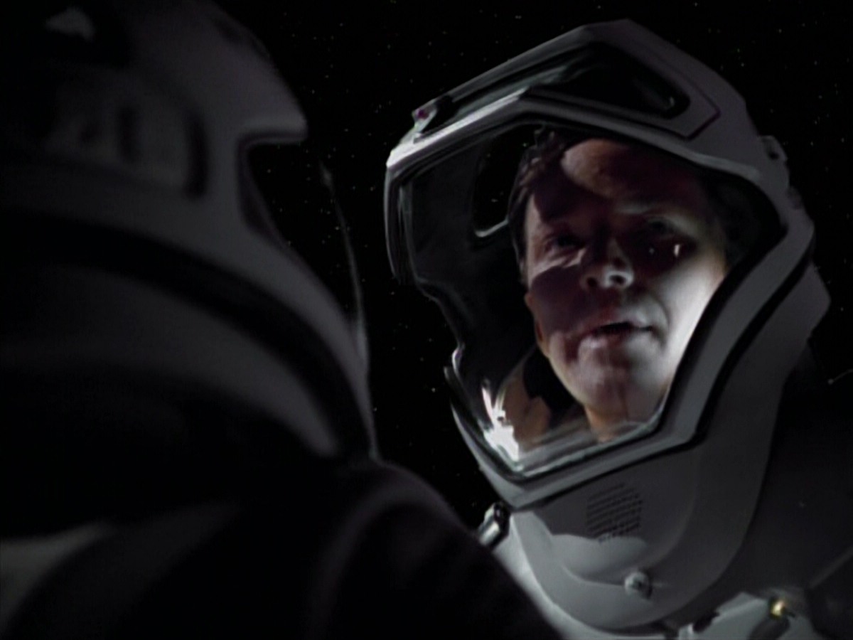 extant_StarTrekVoyager_4x03-DayOfHonor_4044.jpg