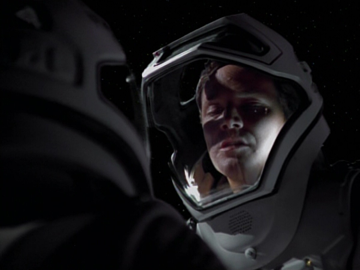 extant_StarTrekVoyager_4x03-DayOfHonor_4046.jpg