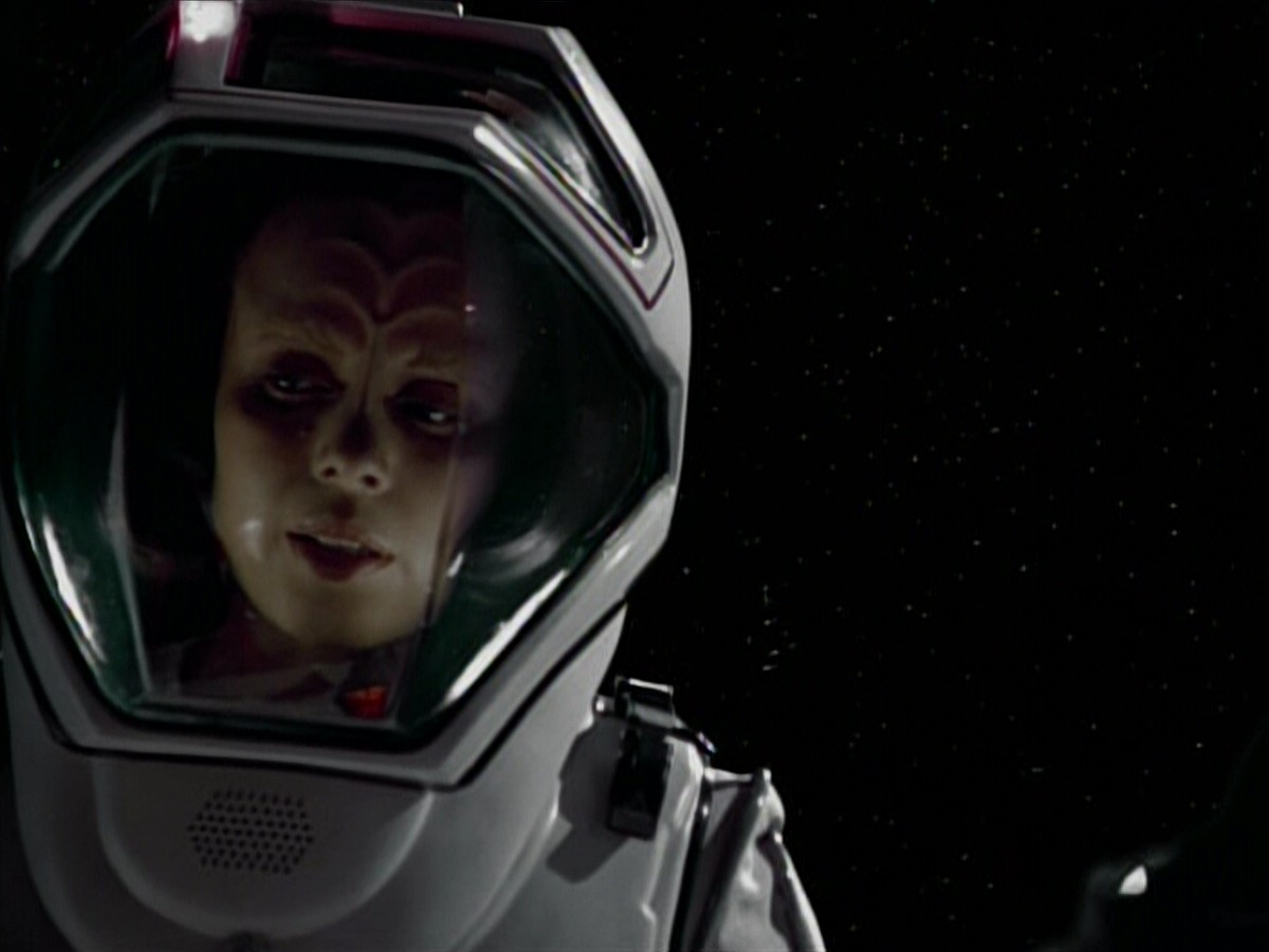 extant_StarTrekVoyager_4x03-DayOfHonor_4053.jpg