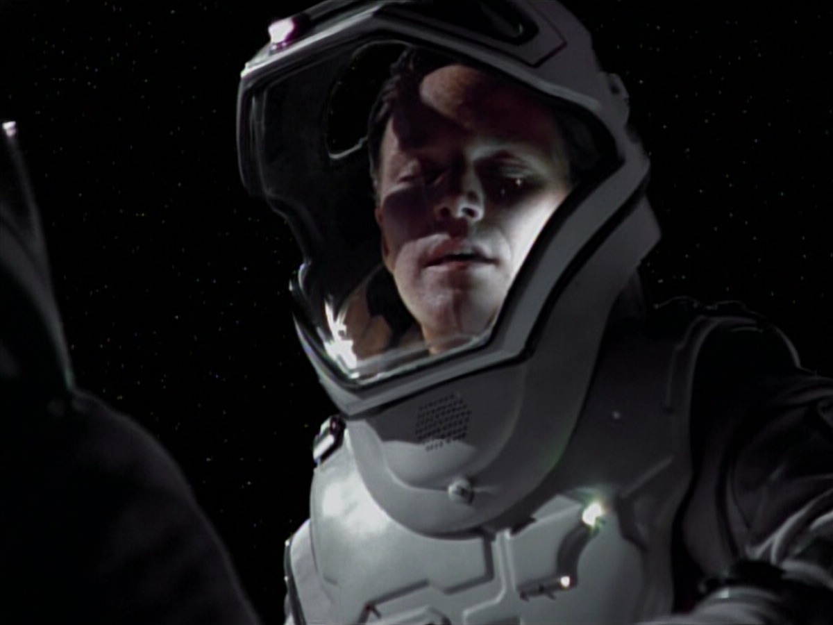 extant_StarTrekVoyager_4x03-DayOfHonor_4054.jpg