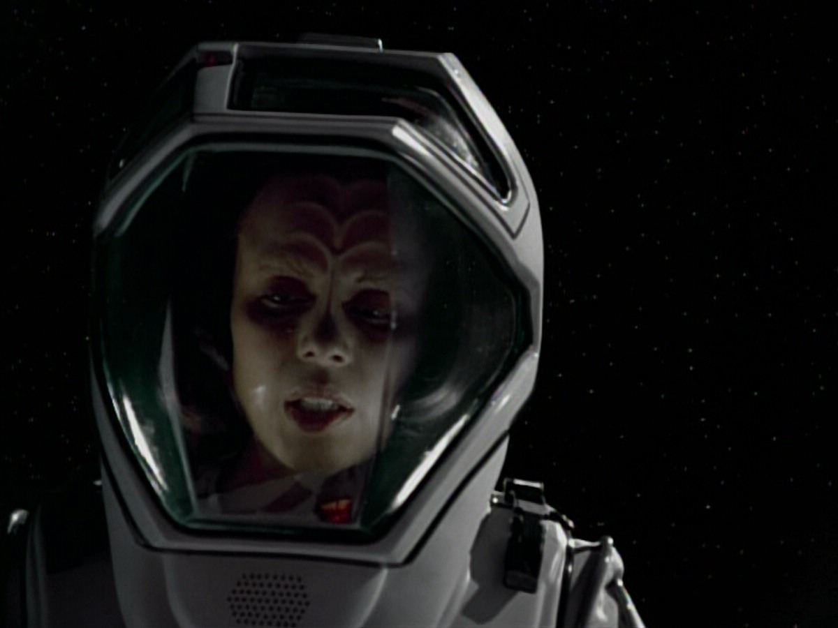 extant_StarTrekVoyager_4x03-DayOfHonor_4061.jpg