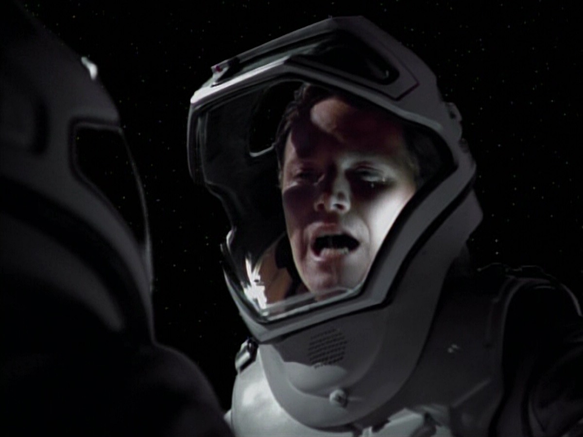 extant_StarTrekVoyager_4x03-DayOfHonor_4082.jpg