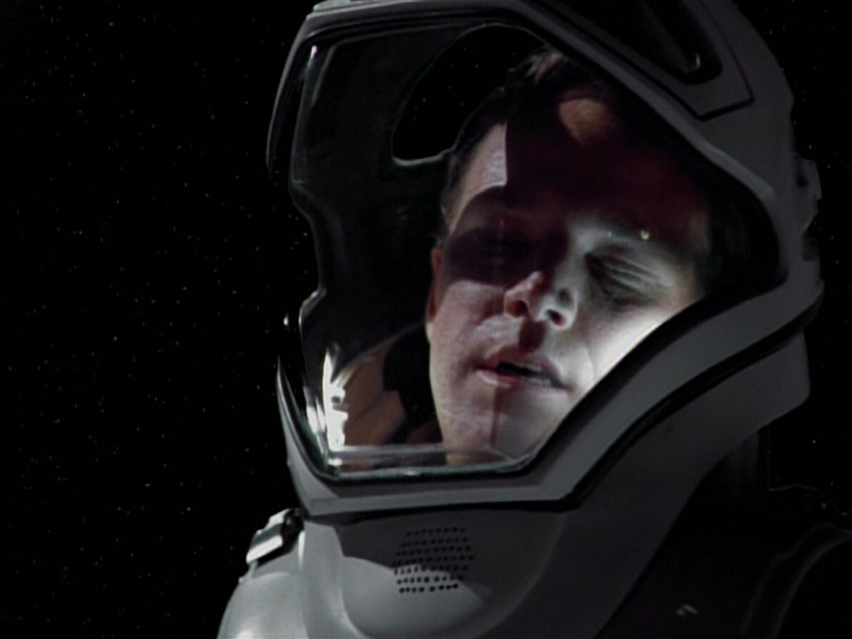 extant_StarTrekVoyager_4x03-DayOfHonor_4095.jpg