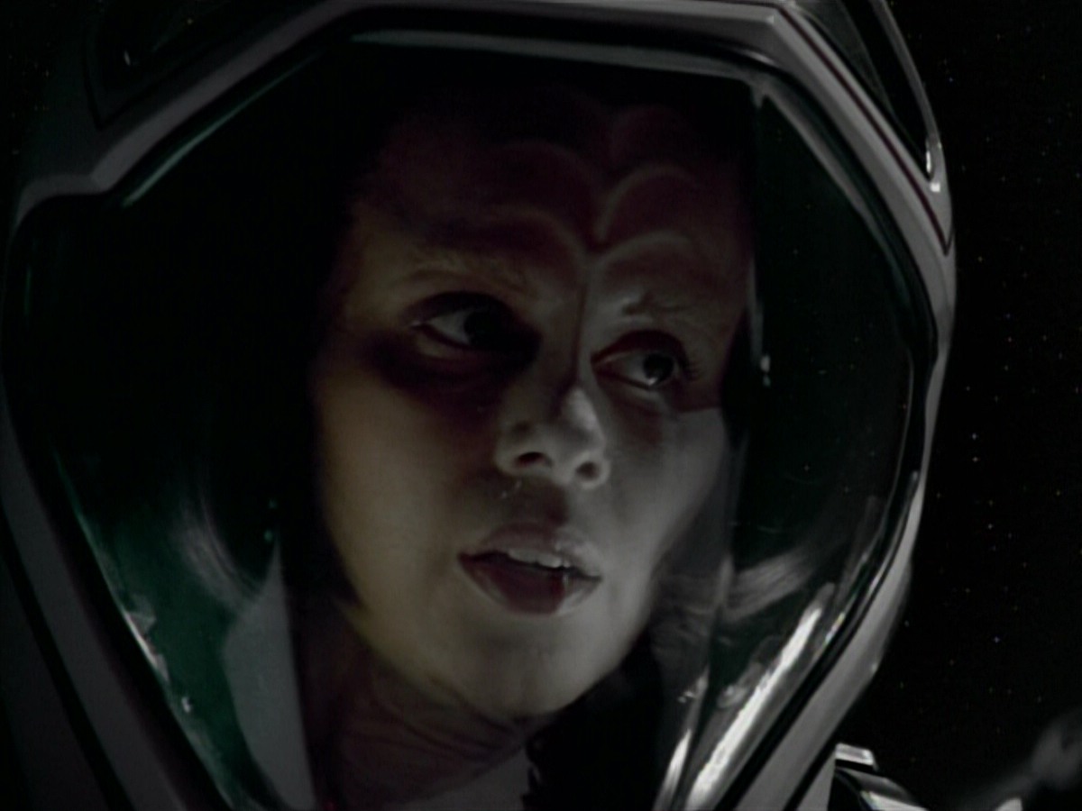 extant_StarTrekVoyager_4x03-DayOfHonor_4104.jpg