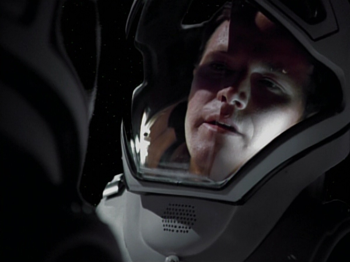 extant_StarTrekVoyager_4x03-DayOfHonor_4111.jpg