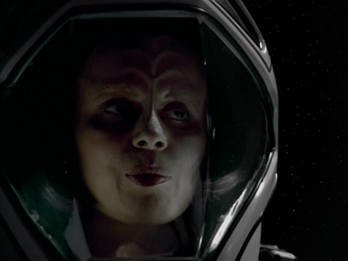 extant_StarTrekVoyager_4x03-DayOfHonor_4124.jpg