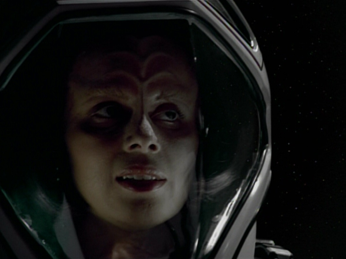 extant_StarTrekVoyager_4x03-DayOfHonor_4129.jpg