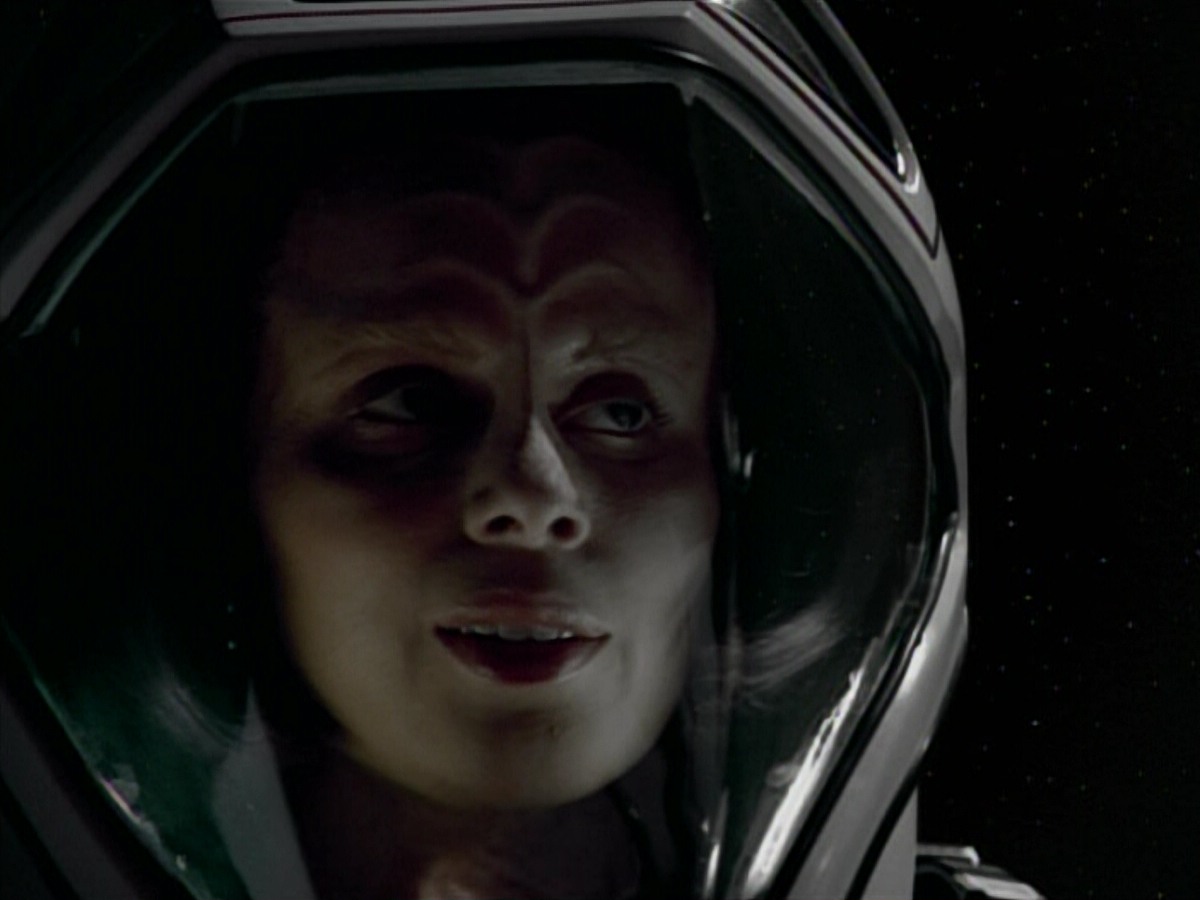 extant_StarTrekVoyager_4x03-DayOfHonor_4132.jpg