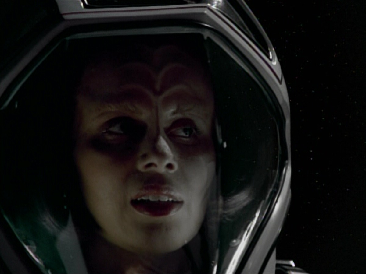 extant_StarTrekVoyager_4x03-DayOfHonor_4136.jpg