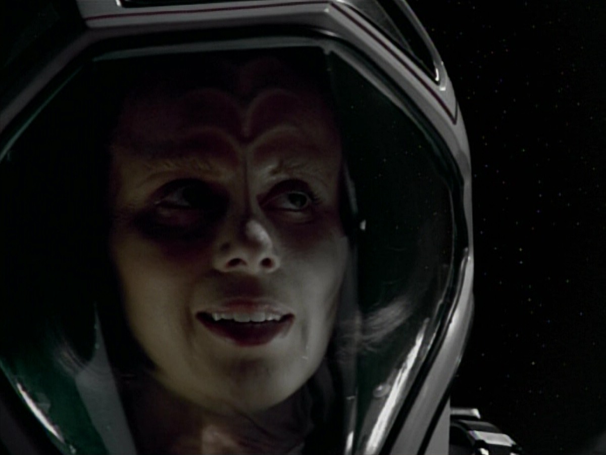 extant_StarTrekVoyager_4x03-DayOfHonor_4140.jpg